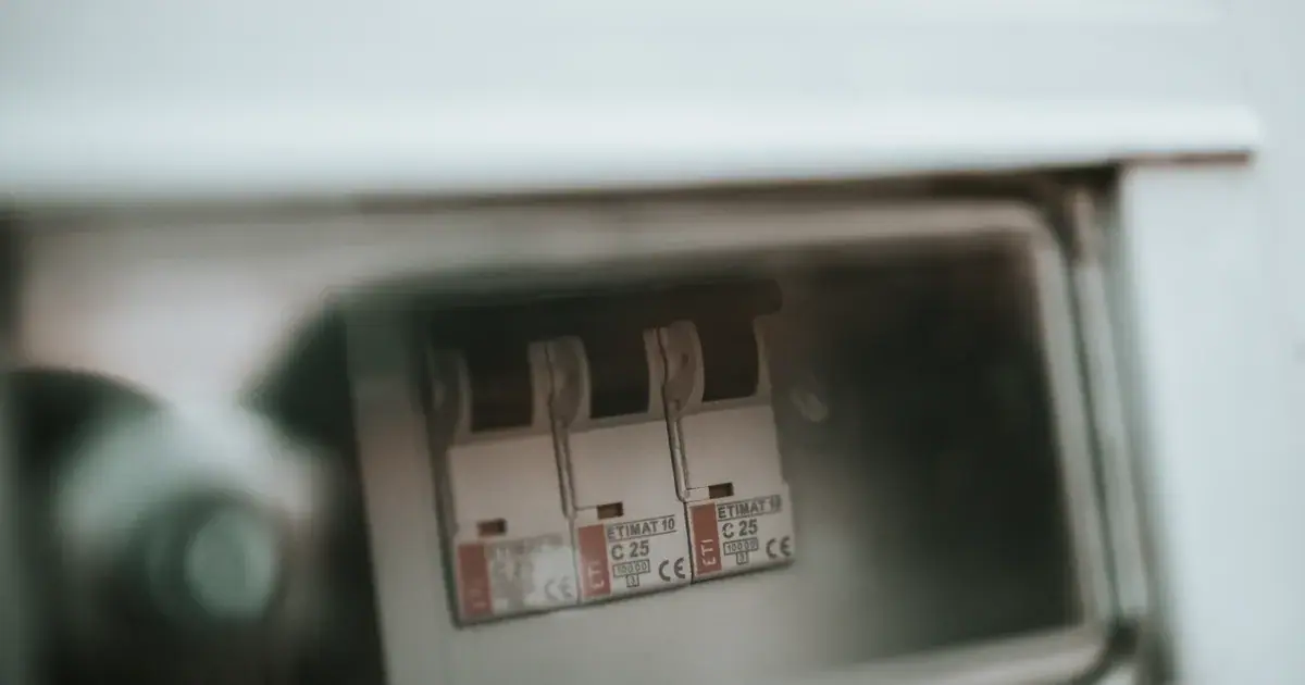 Fuse box with circuit breakers