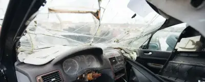 Салон автомобіля після пошкодження