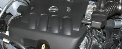 Nissan MR20DE 2.0 engine compartment