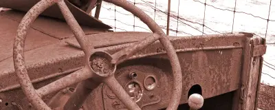 Кермо в салоні автомобіля