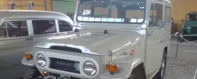Позашляховик Toyota Land Cruiser